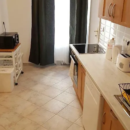 Előkapu Apartman