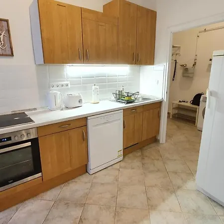 Előkapu Apartman