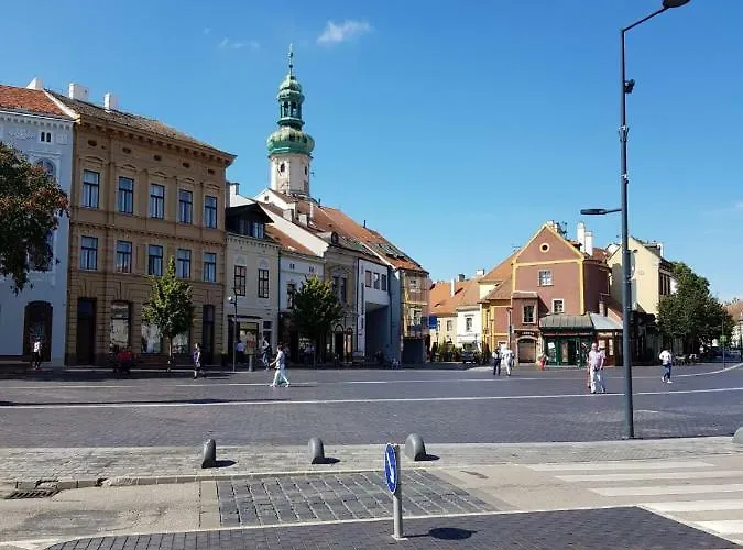 Előkapu *